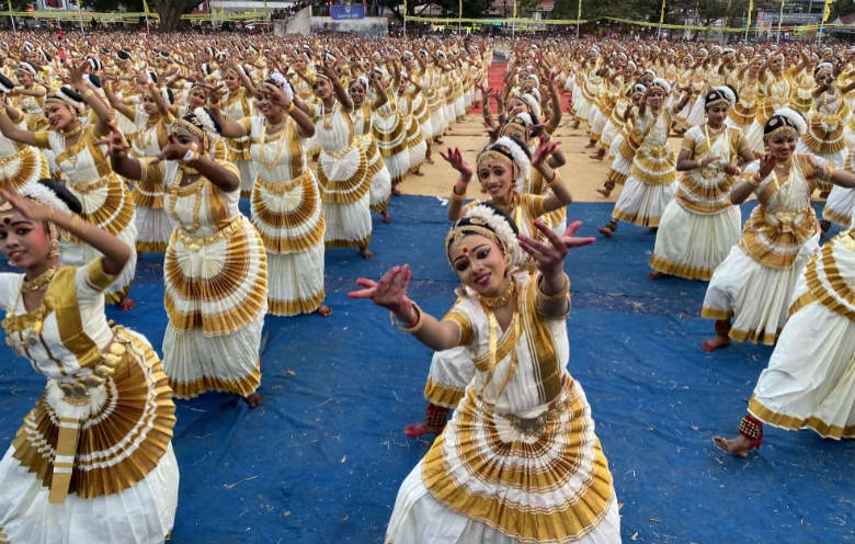 Largest Mohiniyattam Dance