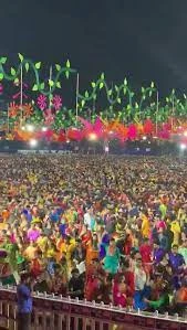Vadodara “Biggest Garba” Night – ~60,000 Participants (Media-reported)