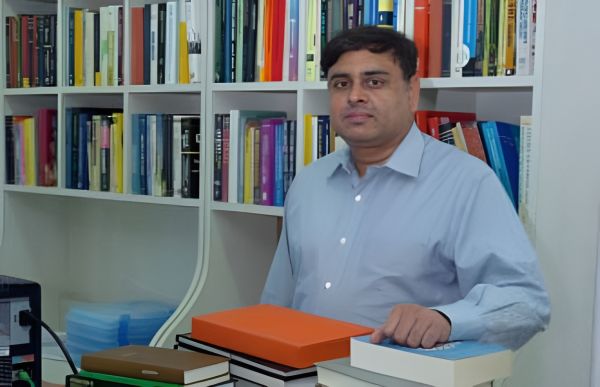 Narendra Karmarkar: The Mathematical Genius Who Revolutionized Optimization