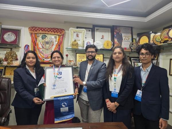 Ratnavali Kottapalli -  Indian Humanitarian Award